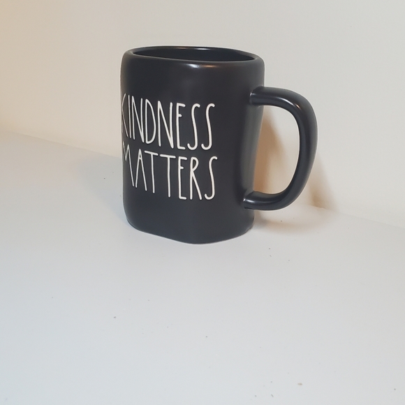 New Rae Dunn Kindness Matters Mug - Picture 2 of 7
